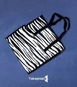 Tas-Laundry-Tas-Belanja-Zebra-Ukuran-S-Tokoplastik-LP